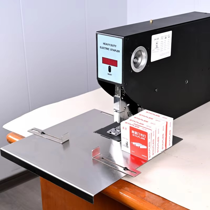 Grampeador Elétrico de 60W com - Electric Stapler Heavy avaliação e preço